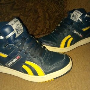 Size 10 Reebok classics